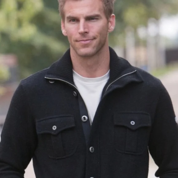Kuhl Men's Black Zip-Up Sweater - Picture 2 of 9